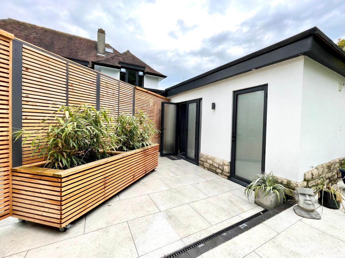 Tiny Home, Boscombe Manor Bournemouth Exterior foto